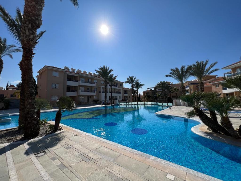 Casa Del Sol Townhouse In Iris Village Paphos Eksteriør bilde