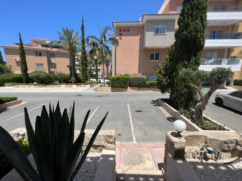 Casa Del Sol Townhouse In Iris Village Paphos Eksteriør bilde