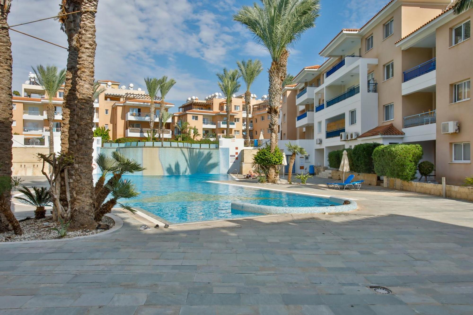 Casa Del Sol Townhouse In Iris Village Paphos Eksteriør bilde