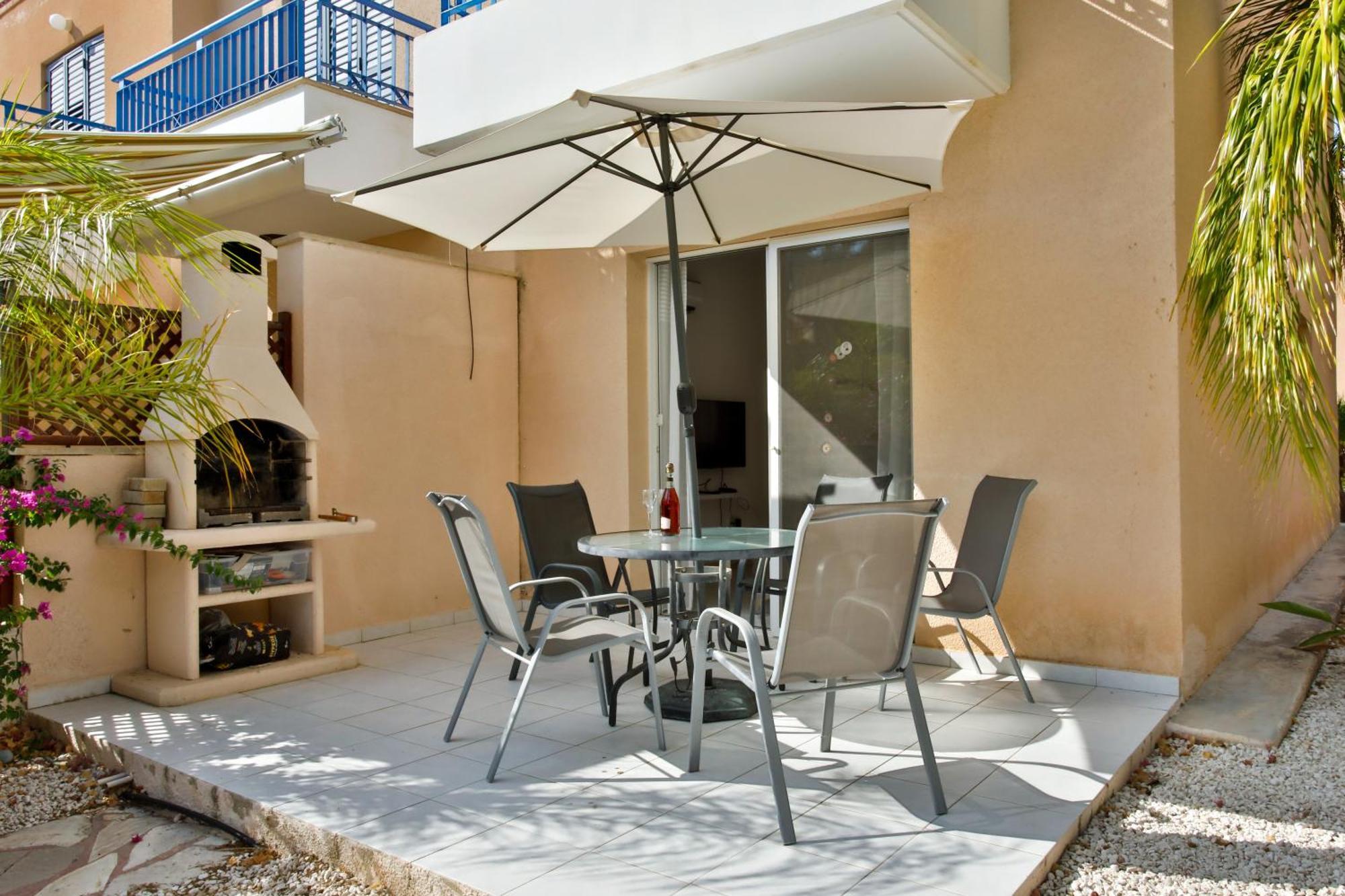 Casa Del Sol Townhouse In Iris Village Paphos Eksteriør bilde