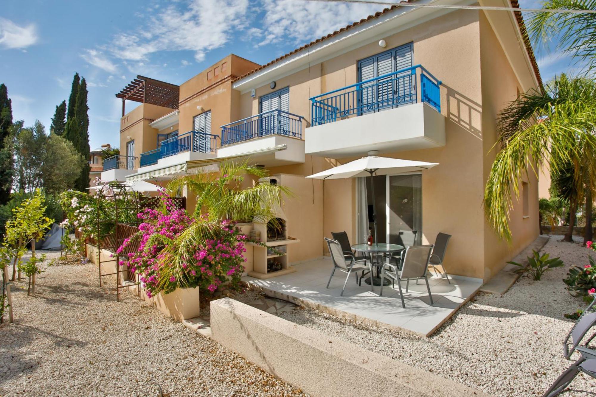 Casa Del Sol Townhouse In Iris Village Paphos Eksteriør bilde