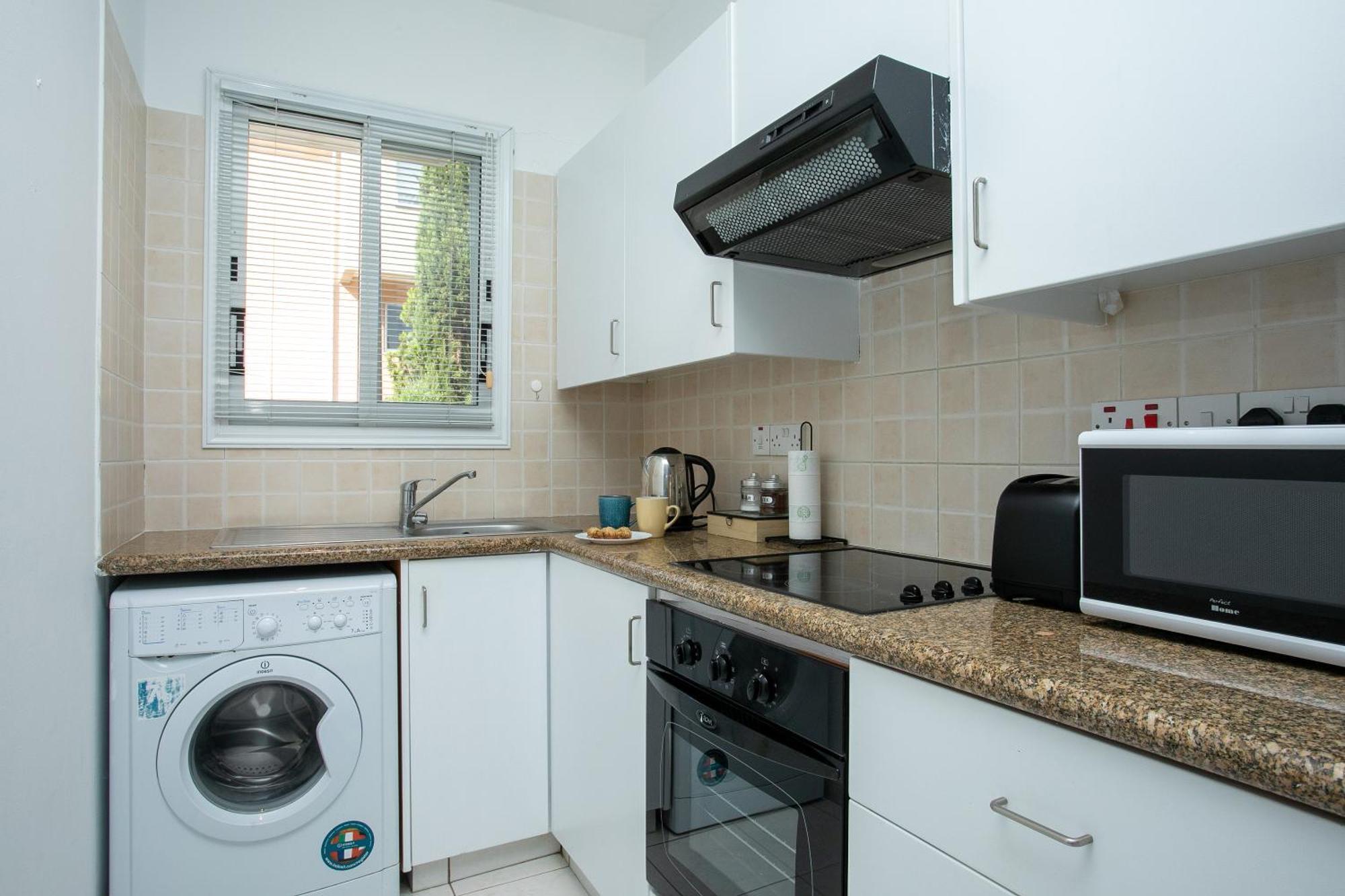 Casa Del Sol Townhouse In Iris Village Paphos Eksteriør bilde